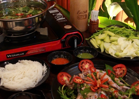 LẨU ẾCH CHILL
