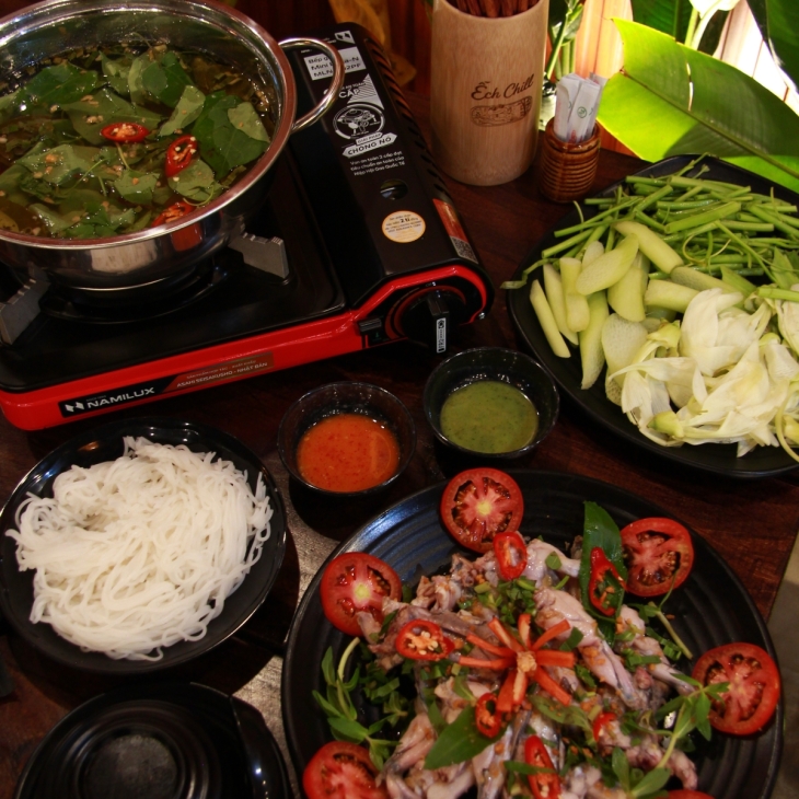 LẨU ẾCH LỚN